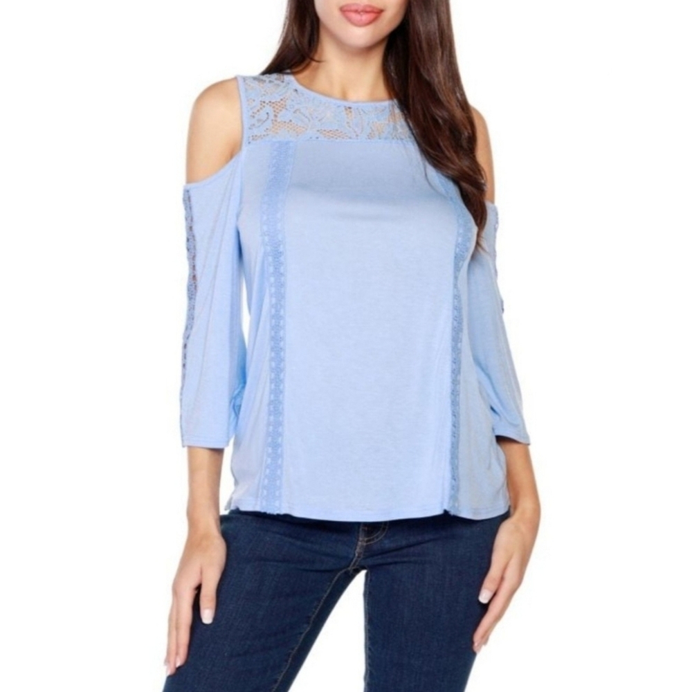 NWT 1X Belldini Cold Shoulder Lace/Viscose Top
